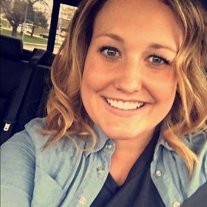 Meet your Posher, Abbie